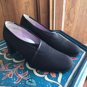 Taryn Rose Fabric & Leather Italian Pumps 37 1/2 M